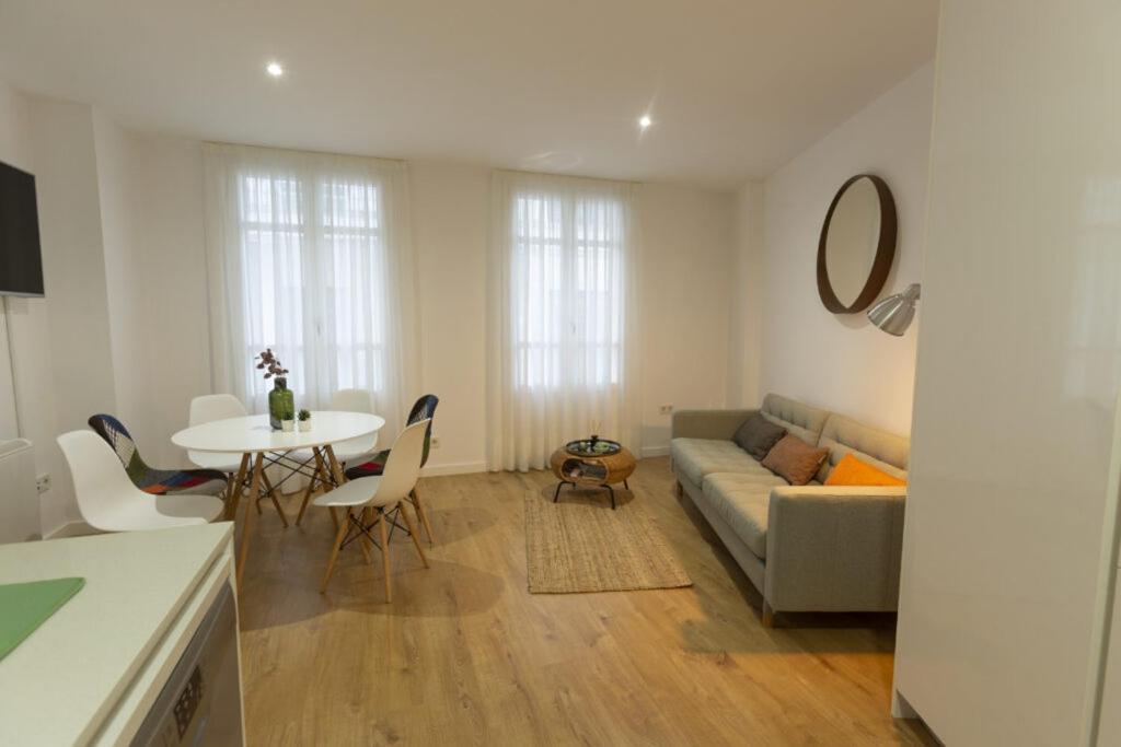 Apartamento Confot / Sbhome 노야 외부 사진