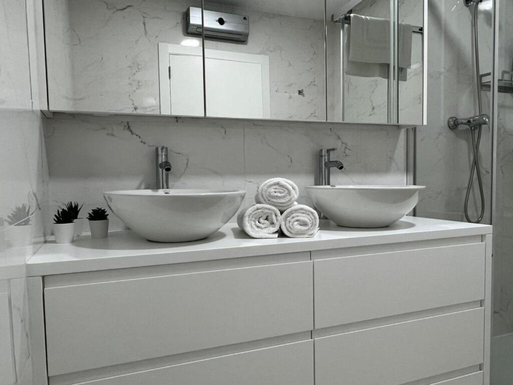 Apartamento Confot / Sbhome 노야 외부 사진